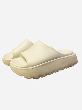 Zara Platform Slides / Mint Green / Women’s Size 37 (6.5 U.S.)